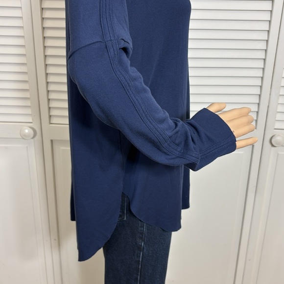 Kit and Ace Deep Blue Long Sleeves Boatneck Top Small - Picture 6 of 11